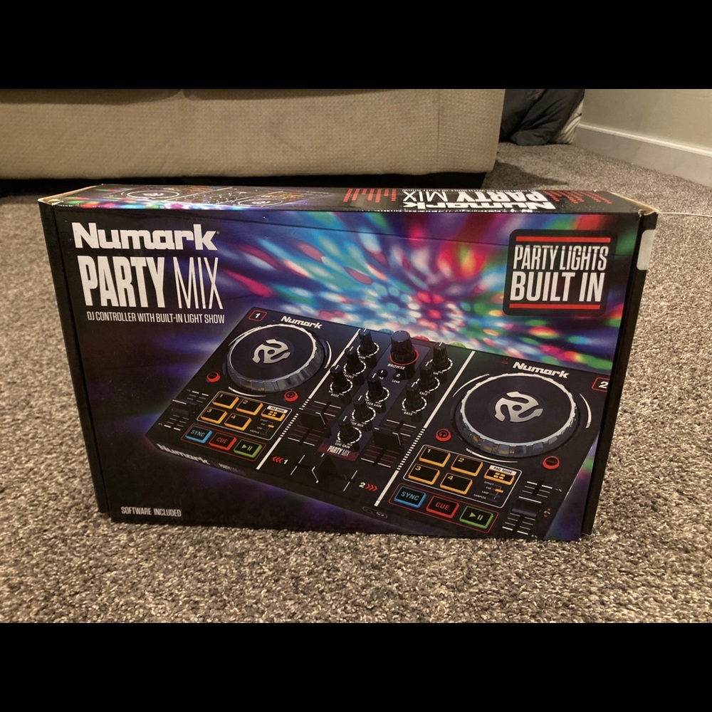 Numark Party Mix DJ controller